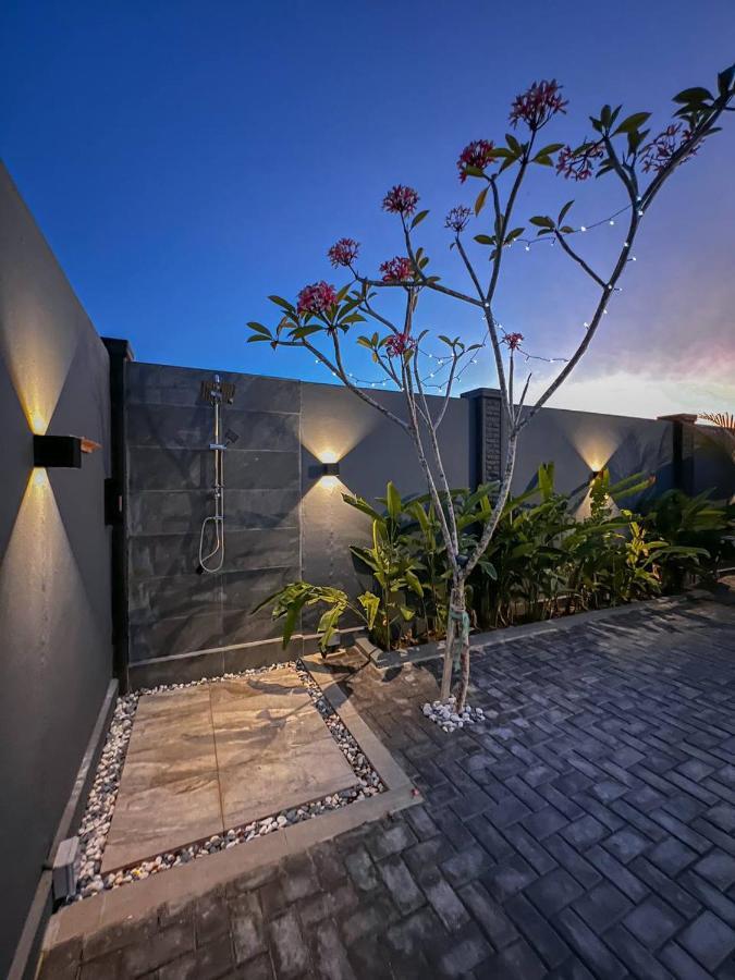 The Luxury Villa -Private Pool- Pantai Cenang  Exterior foto